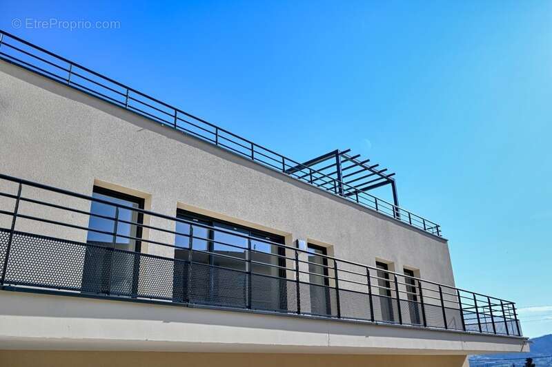 Appartement à VAUGNERAY