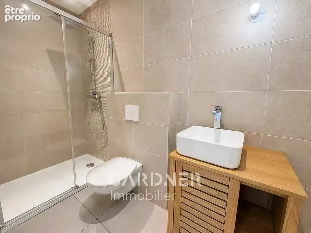 Appartement rez-de-jardin type 4 et 2 stationnements privatifs - photo 7