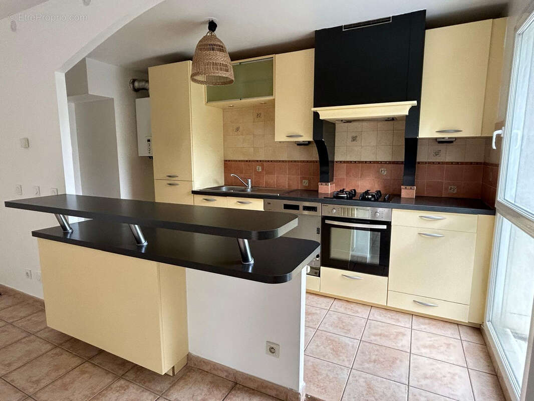 Appartement à SAINTE-GENEVIEVE-DES-BOIS