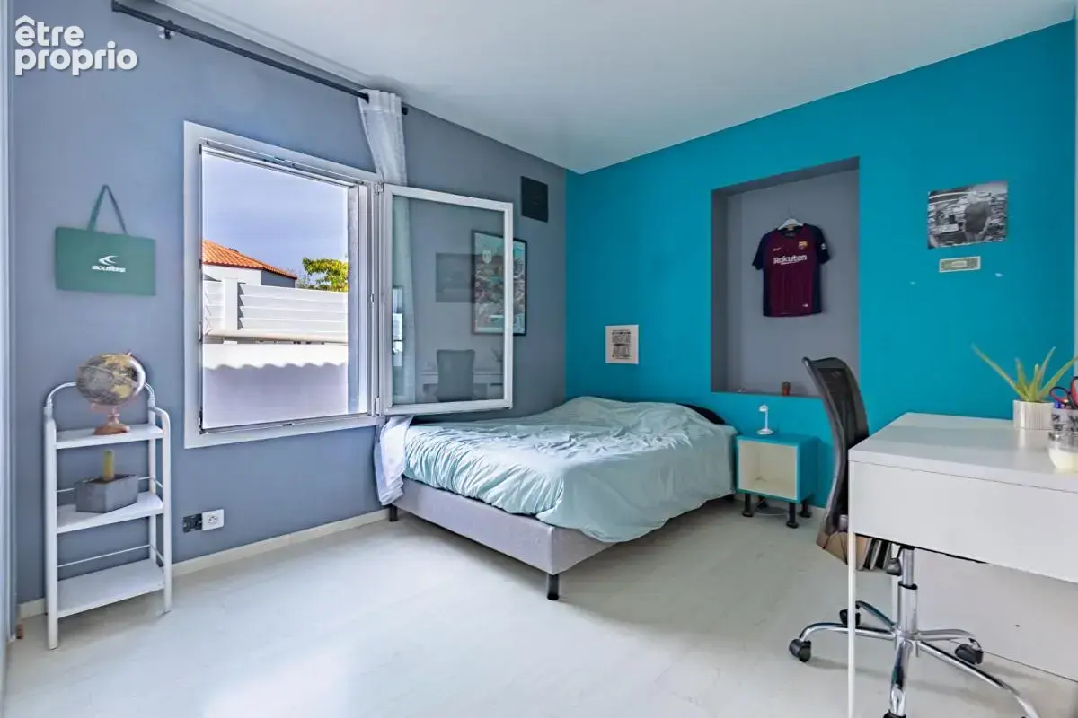 Maison Gorges 6 P . 4 Chs . Bureau . 126.3 M² . Double garages . T 932 M² . Terrasse . Abri jardin - photo 8