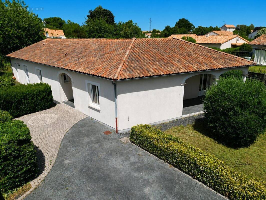 Maison à SMARVES