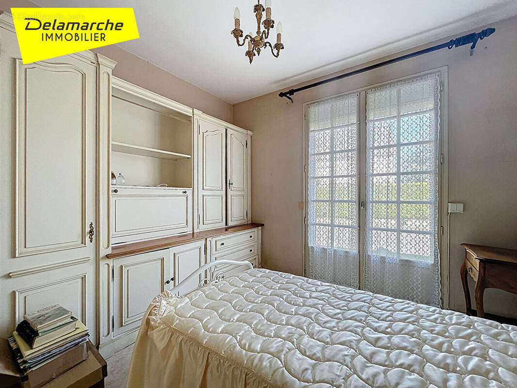 Maison à SAINT-HILAIRE-DU-HARCOUET