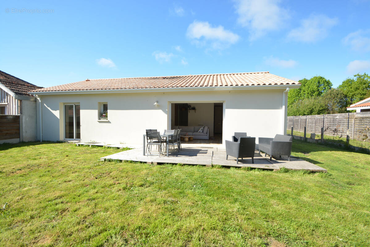 Maison à LACANAU