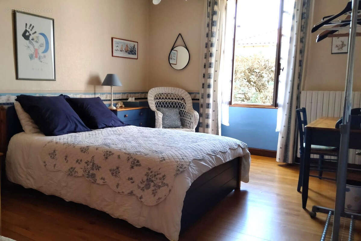 CHAMBRE - Maison à LIZANT