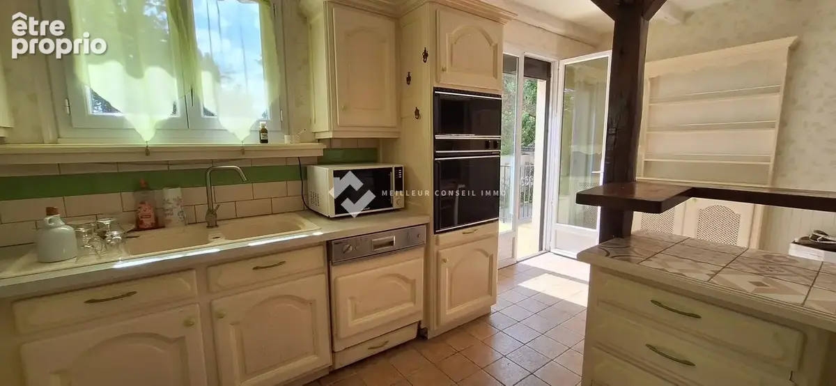 Maison 9 pièces 214 m² à vendre à Vouneuil-Sous-Biard (86580) - photo 5