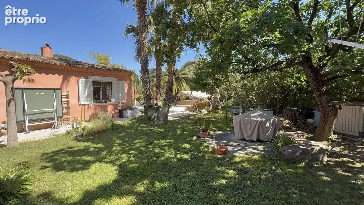 Villa 260m² avec piscine à Fréjus Valescure dans un domaine privé sur un terrain de 1750m² - photo 25