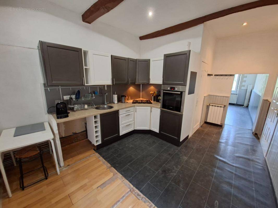 Appartement à MARSEILLE-11E