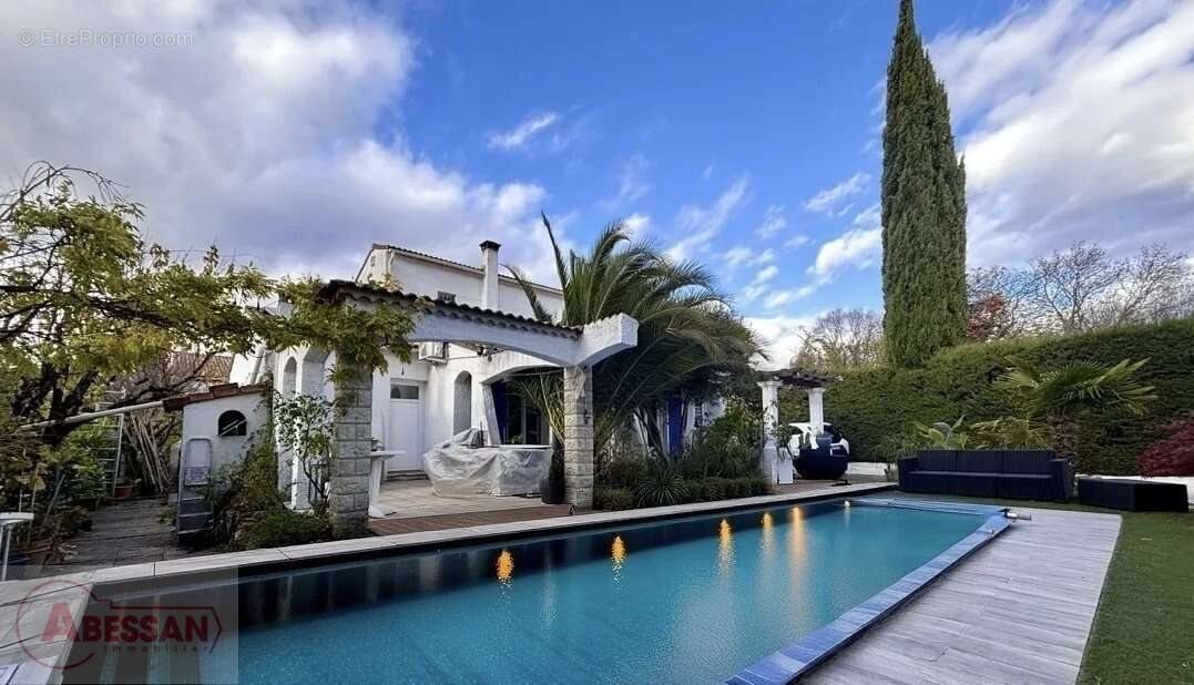 Maison à ROUSSON