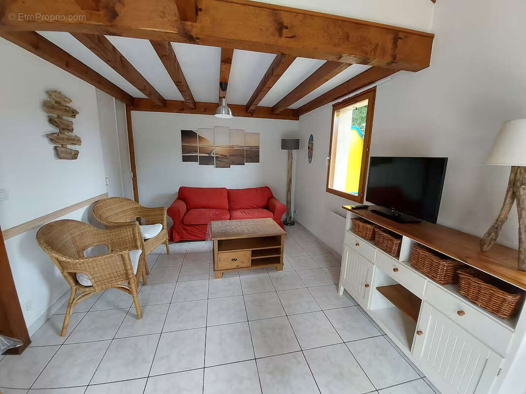 Maison à SAINT-JULIEN-EN-BORN