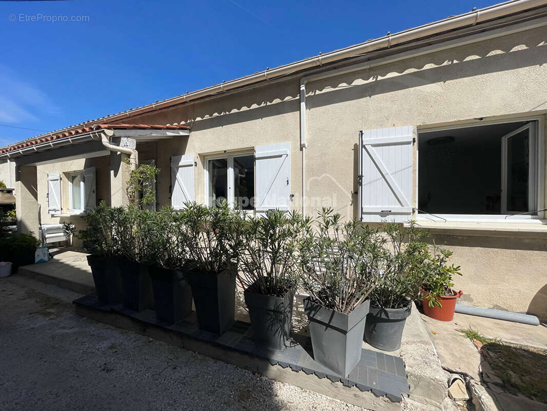 Maison à SAINT-VICTORET