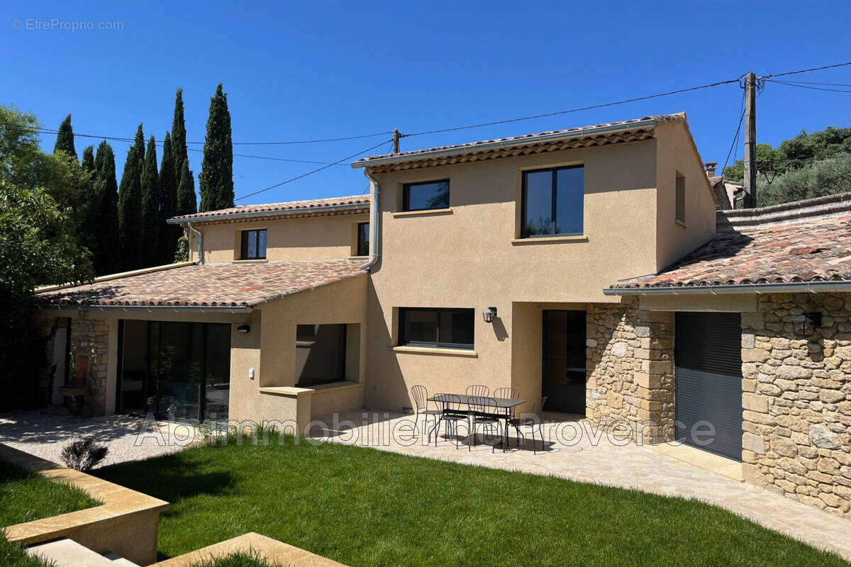 Maison à ROGNES