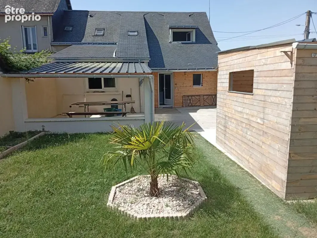 Maison à CROUZILLES
