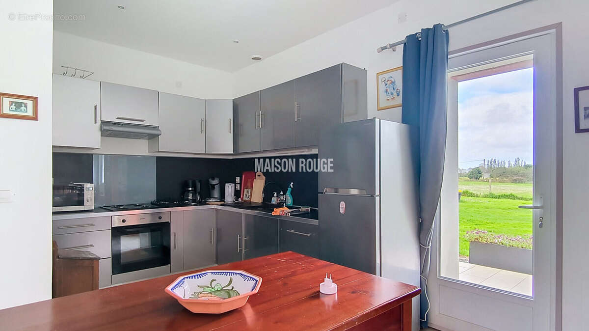 Maison à LA ROCHE-DERRIEN