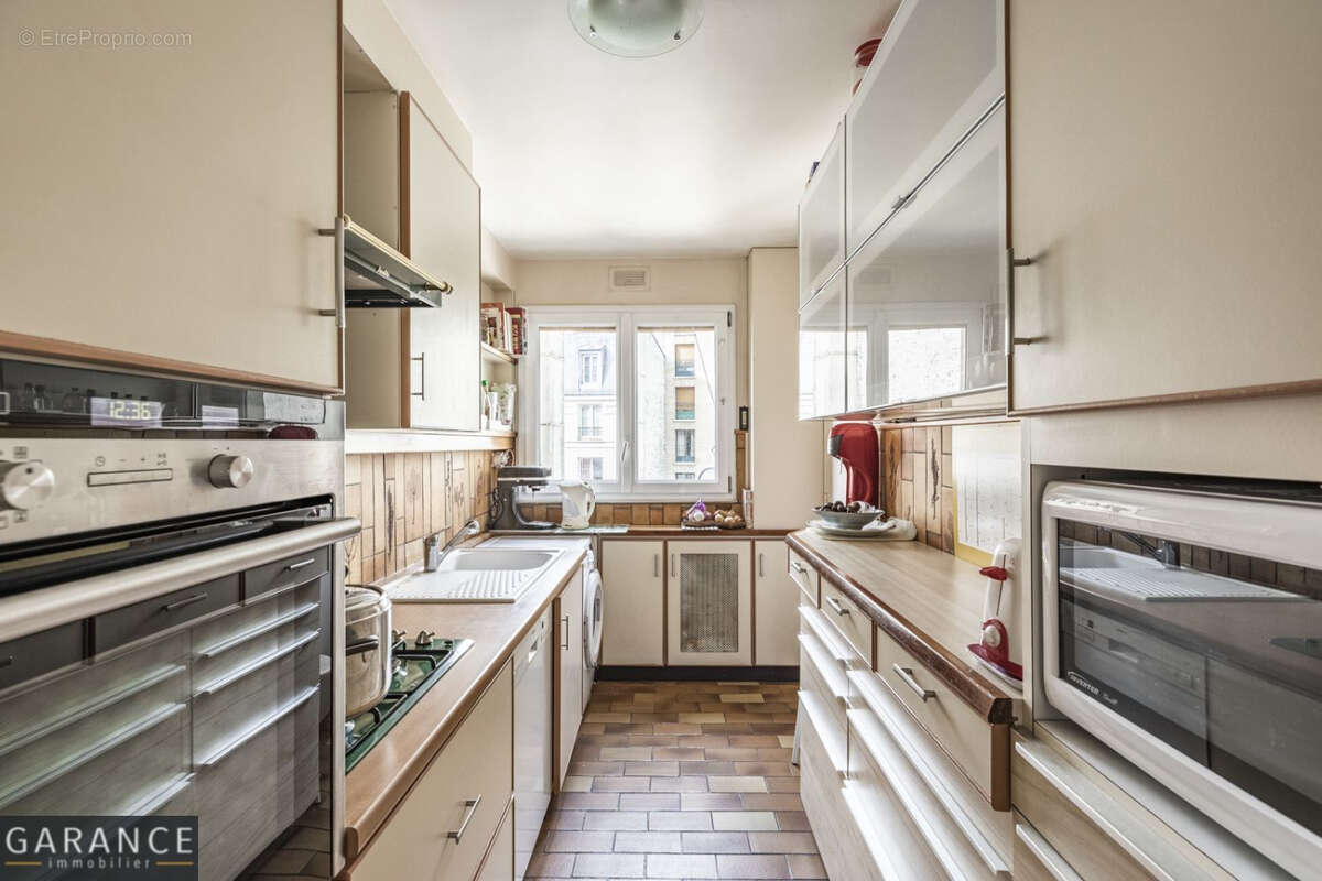 Appartement à PARIS-14E