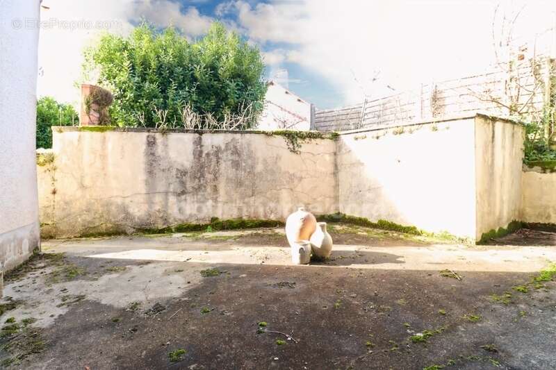 Maison à MAGNAC-LAVAL