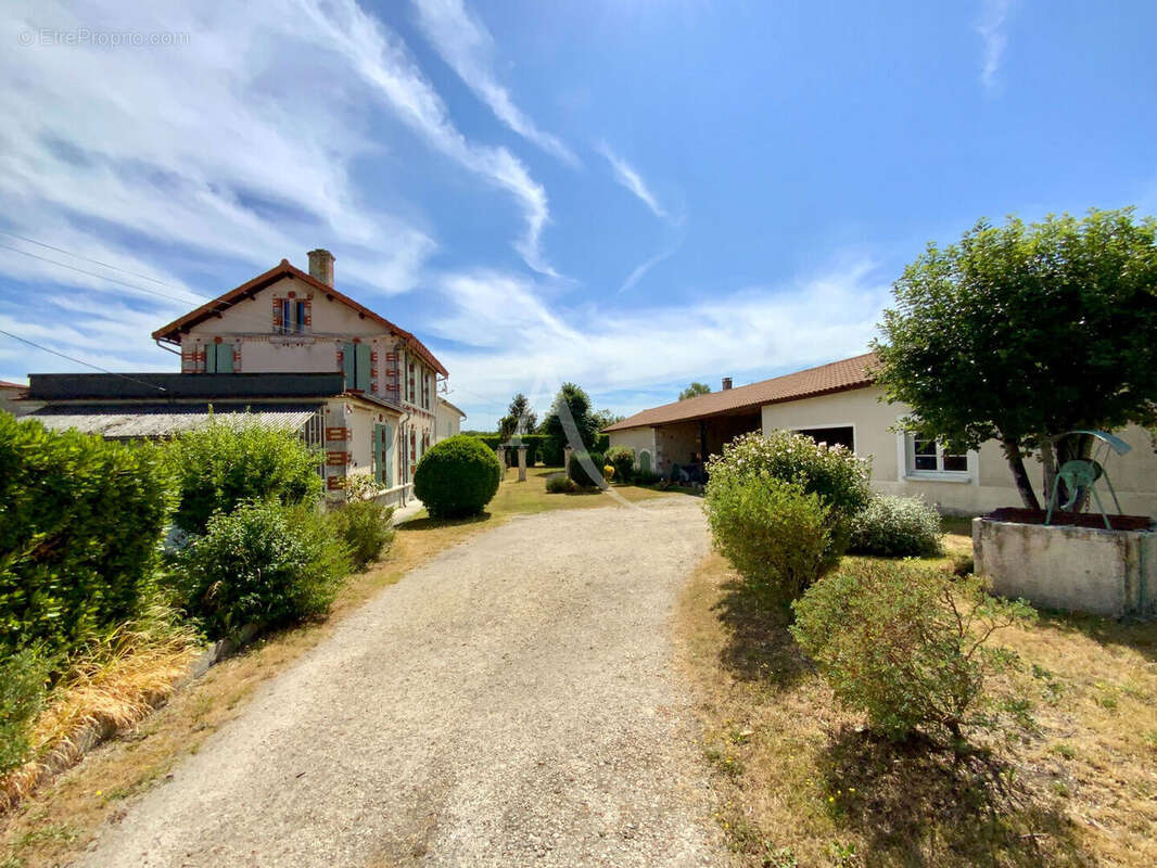 Maison  6 pièce(s) 138 m2 - photo 4