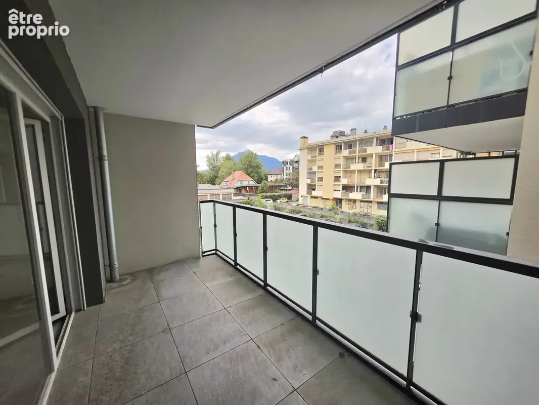 Cluses 74300, t3 tres recent avec balcon et 2 parkins prives - photo 5