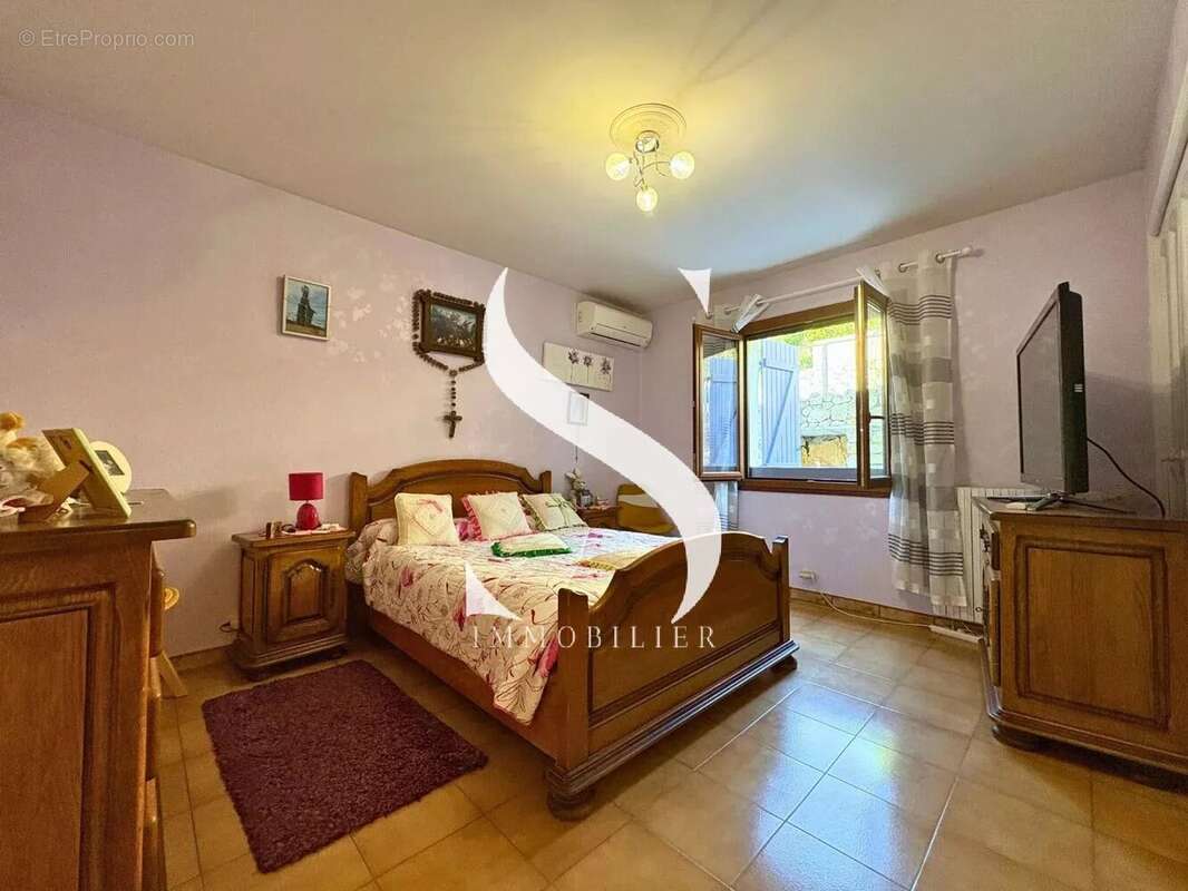 Maison à VALLAURIS