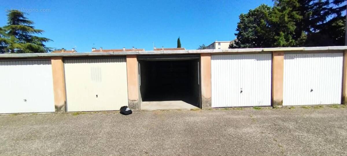 Parking à AVIGNON
