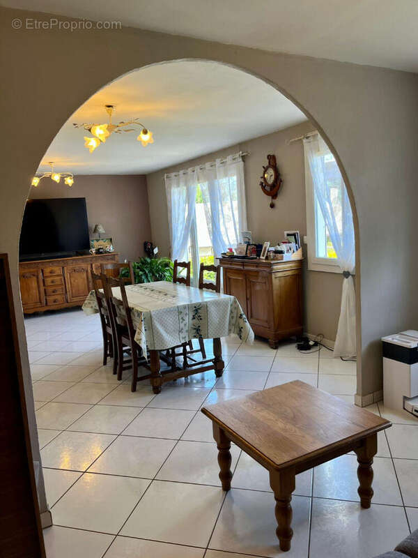 Maison à VIGNACOURT