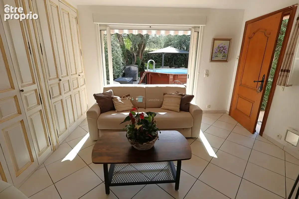 Bas de villa de 80 m² avec jardin de 320 m² et piscine - photo 14