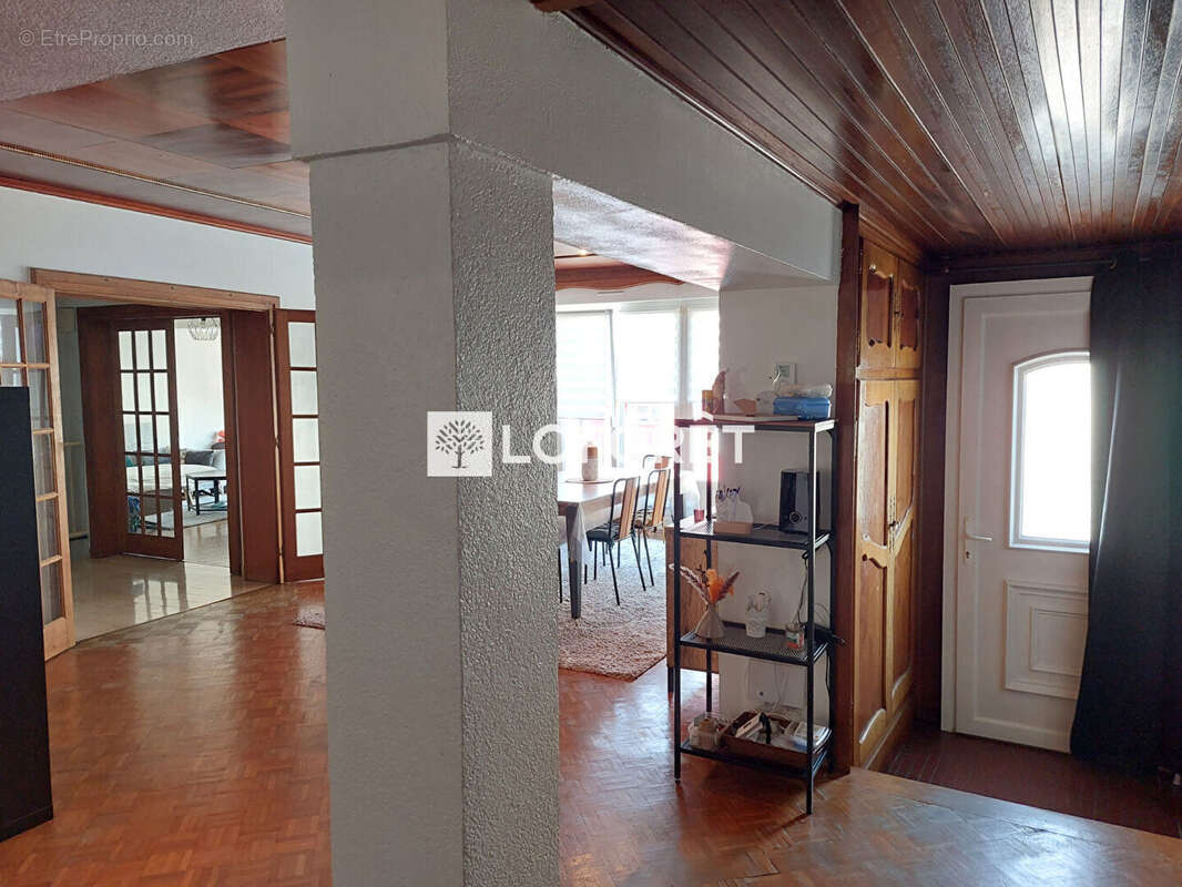 Appartement à AUDUN-LE-TICHE