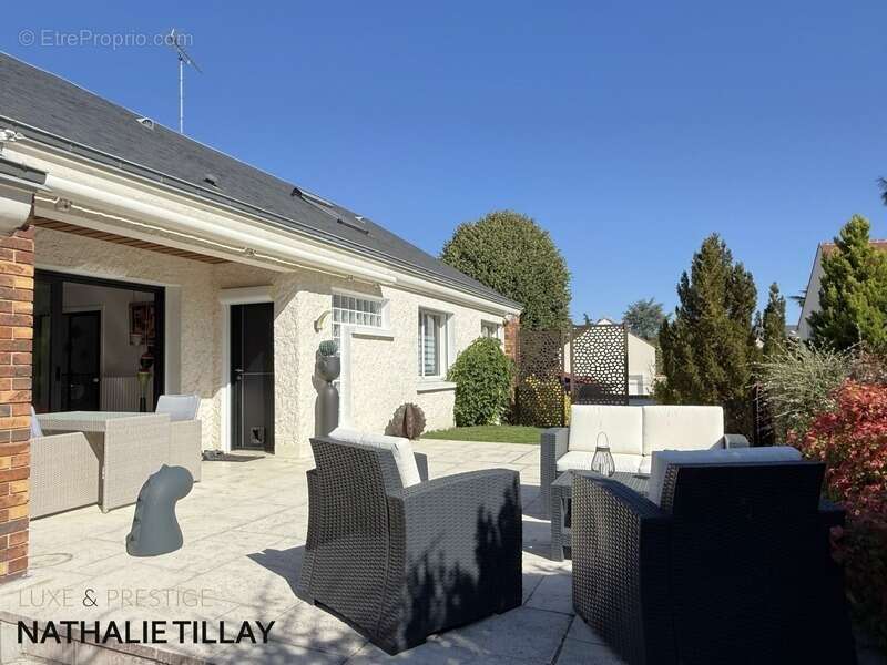 Maison à SAINT-PRYVE-SAINT-MESMIN