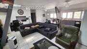 Appartement à NAY