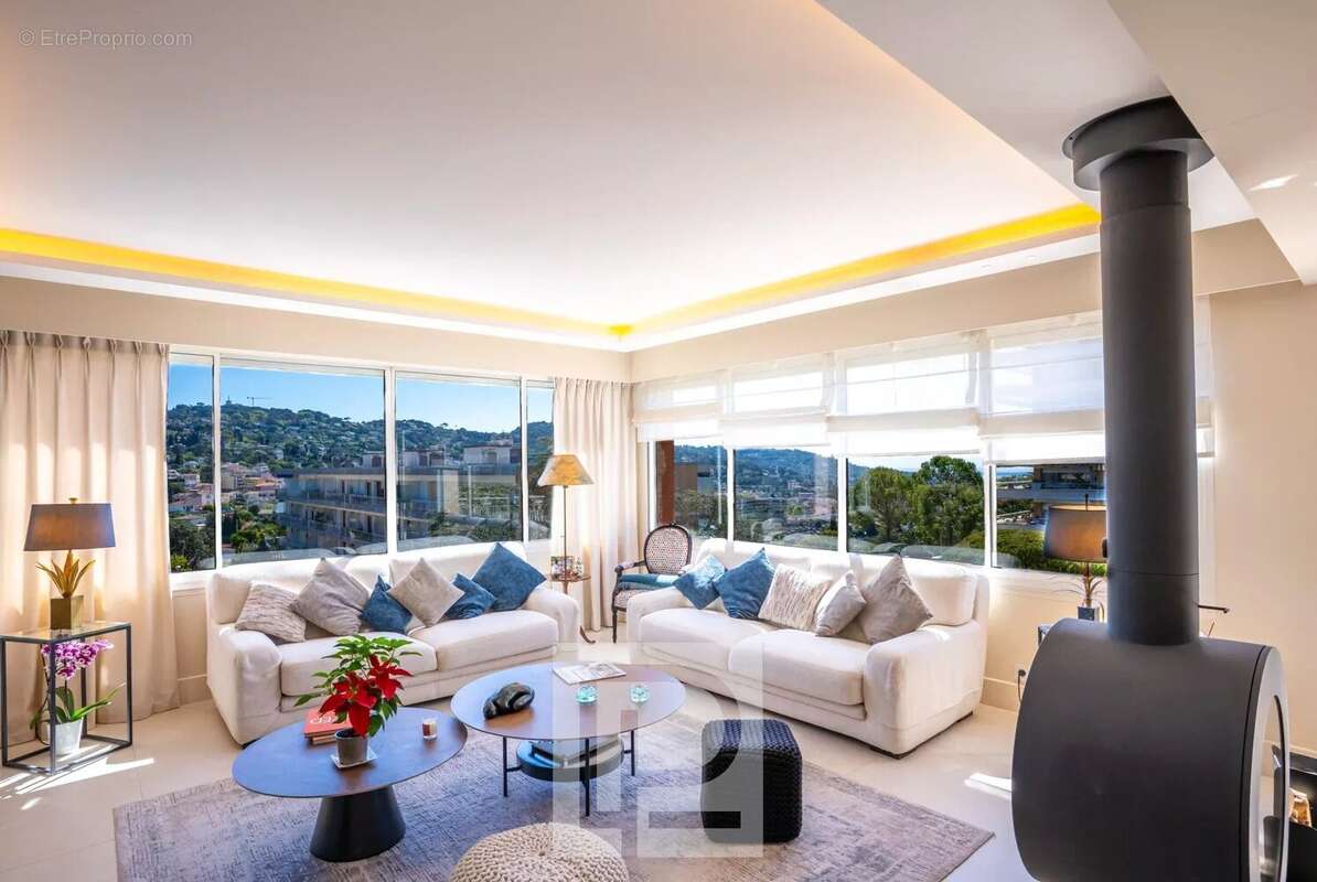 Appartement à LE CANNET