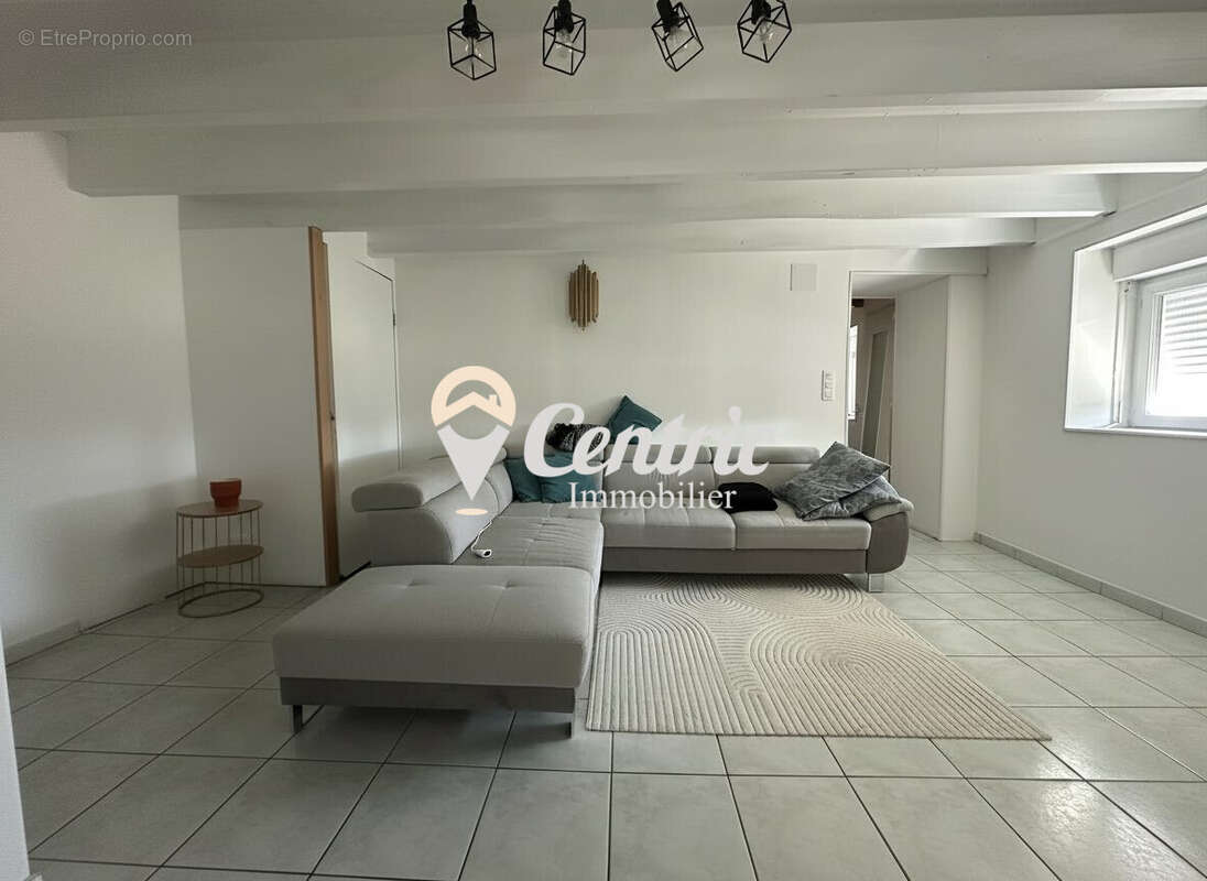 Maison 140 m² à Le Pin  - photo 5