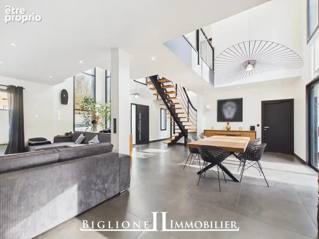 Maison 205 m² à Ecouen  - photo 2