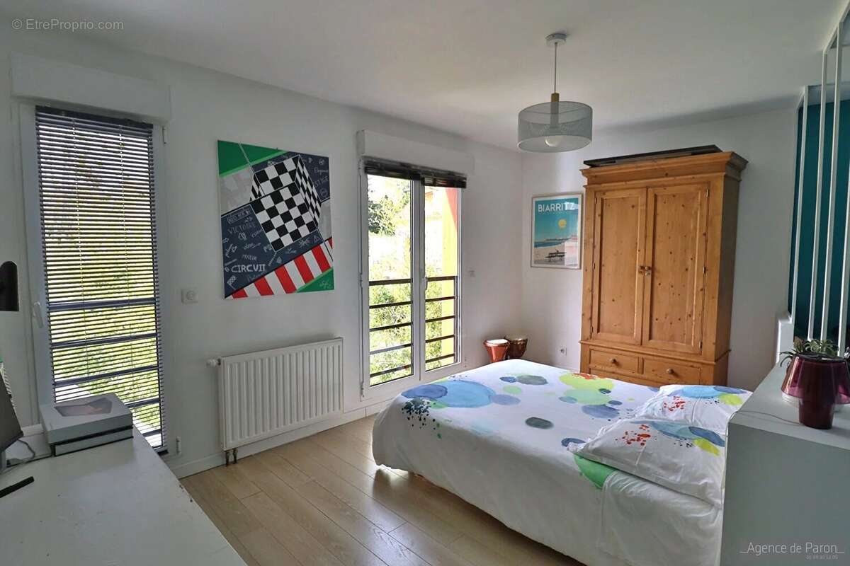 Maison à VERRIERES-LE-BUISSON