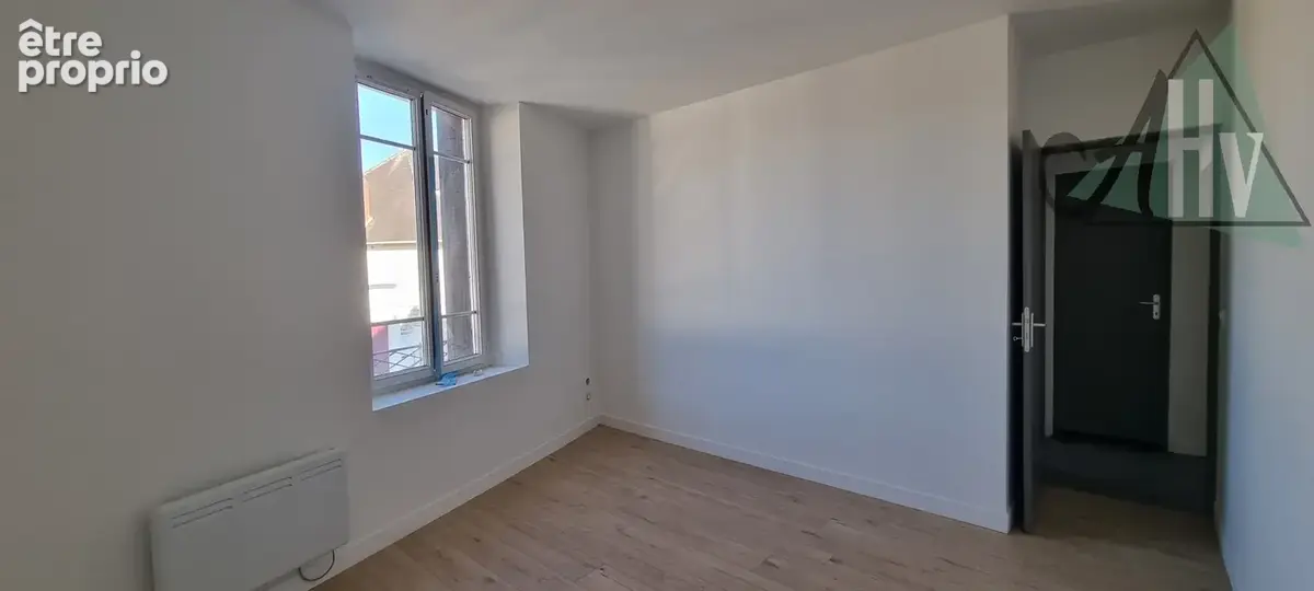Maison de ville sur sous-sol total - 143 m2 - Hyper centre de Provins - photo 10