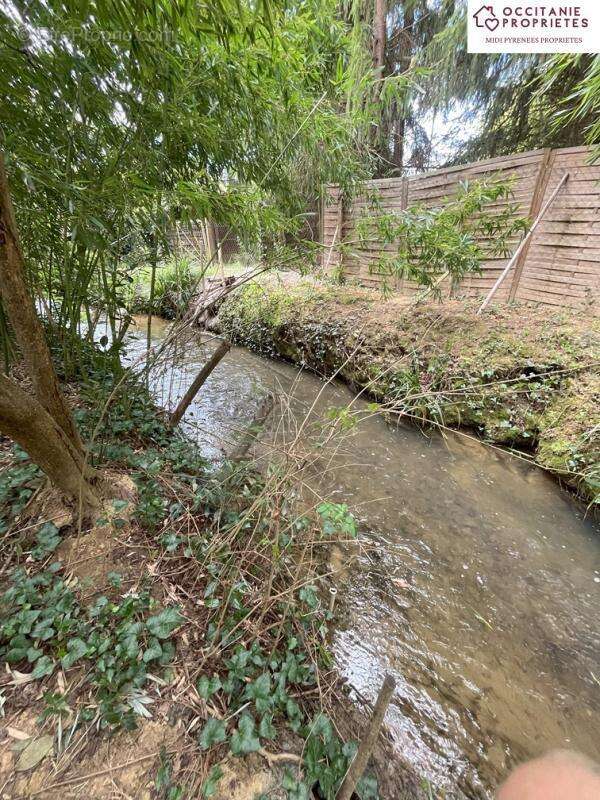 Terrain à L&#039;ISLE-EN-DODON