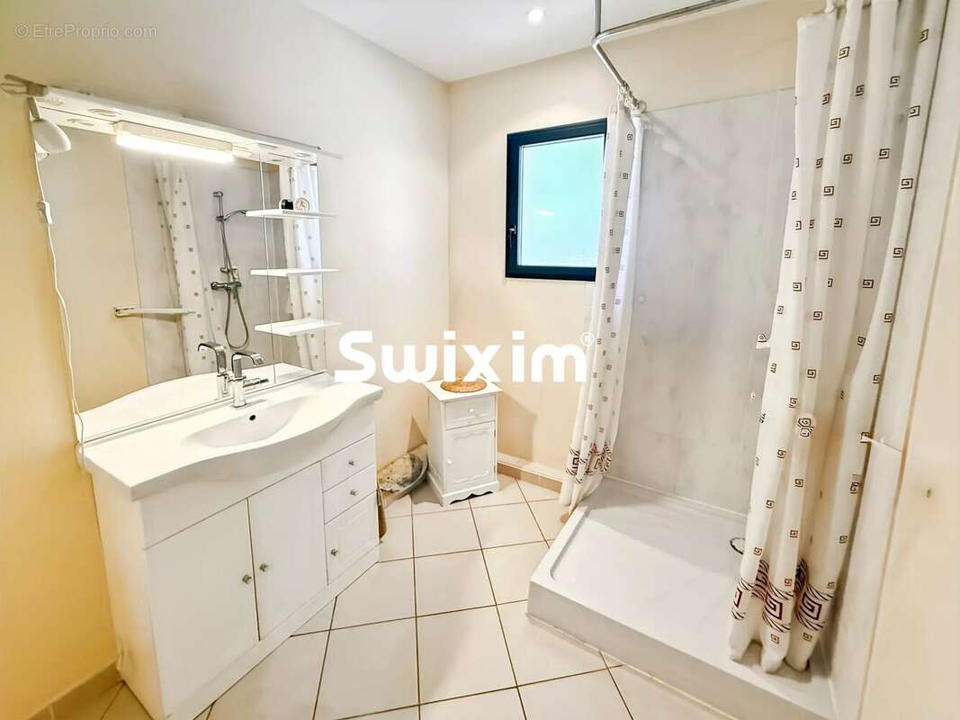 Appartement à PIERRELATTE
