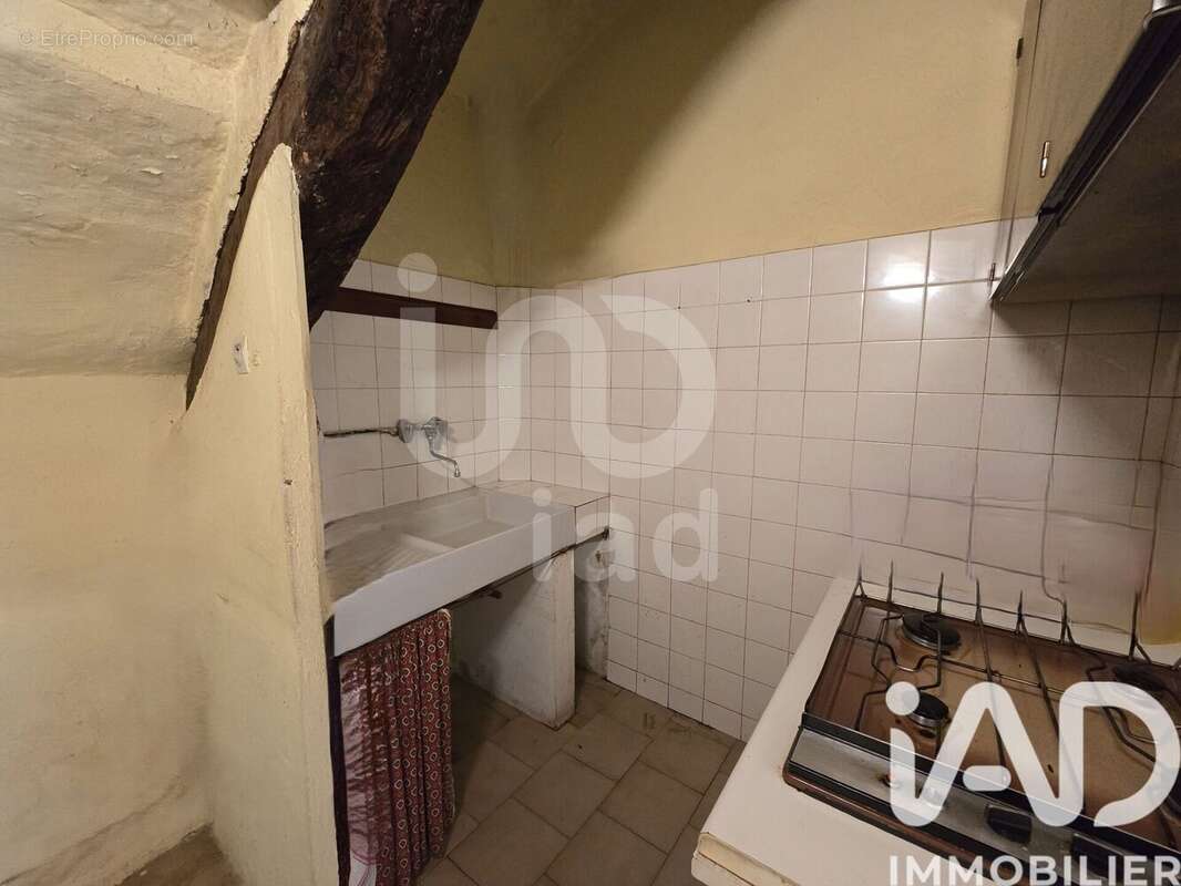 Maison 96 m² à Saint-Marcel-De-Careiret  - photo 9