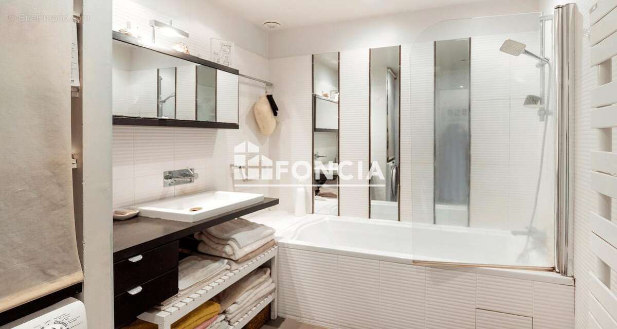 Appartement à PARIS-10E