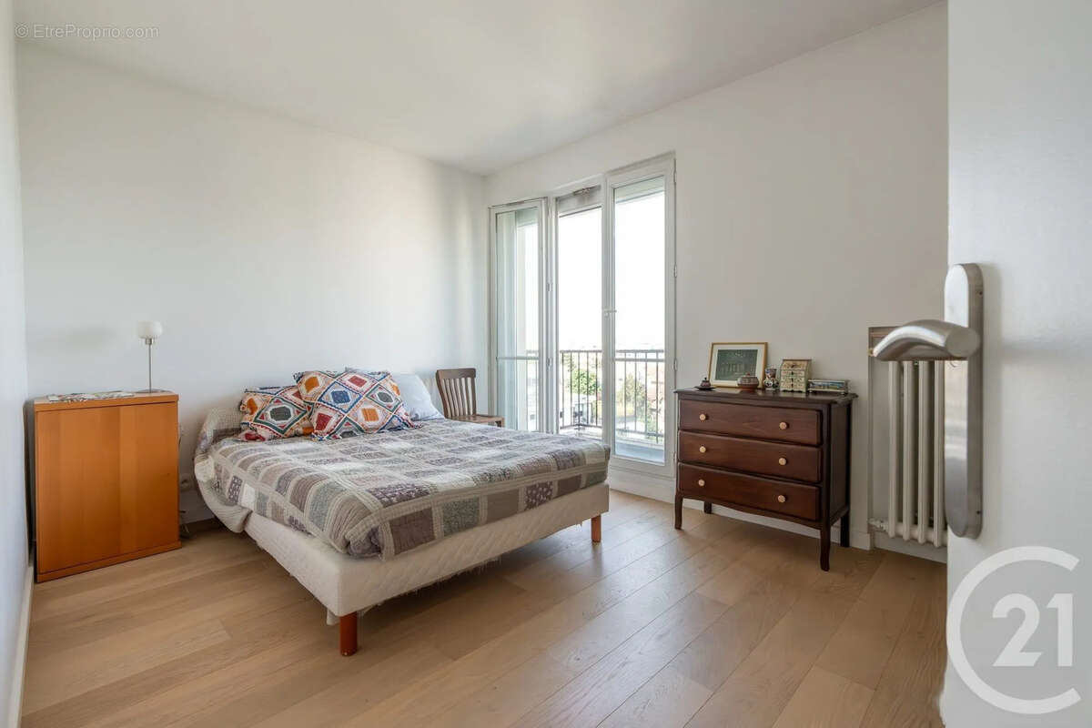 Appartement à SAINT-MAUR-DES-FOSSES