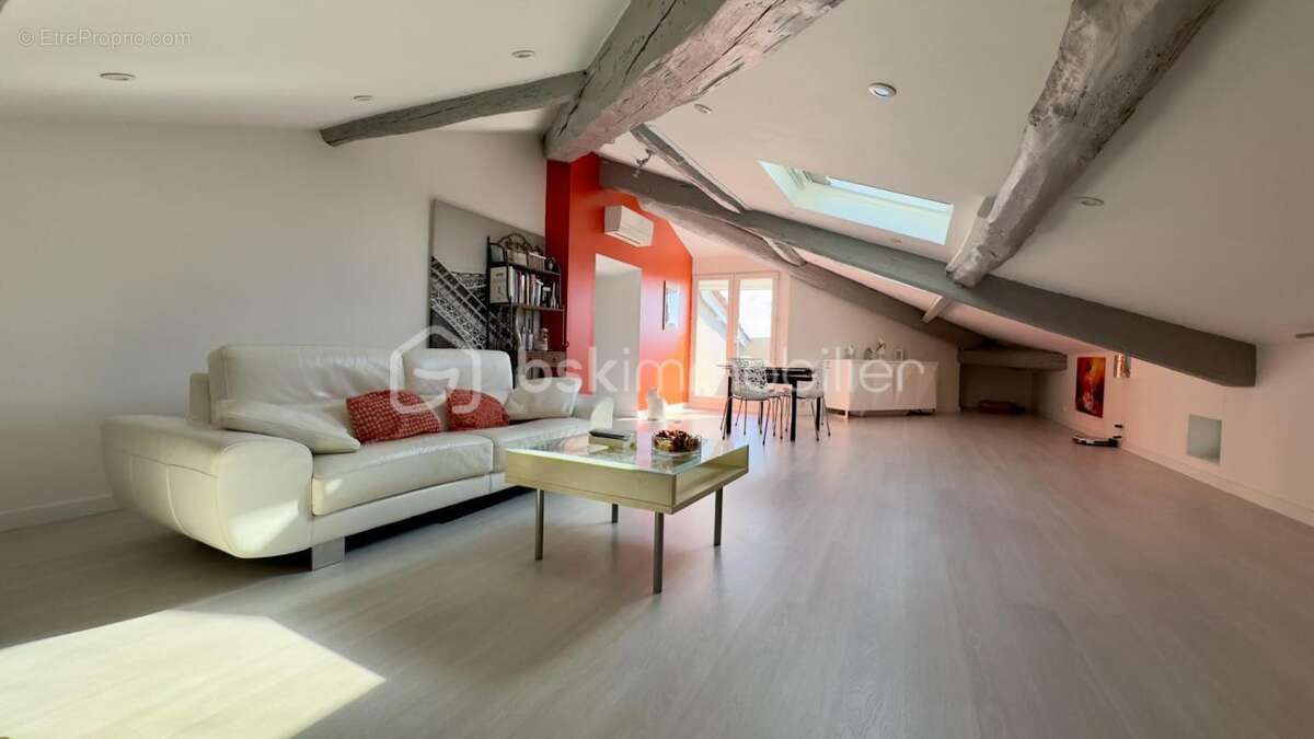 Appartement à CUERS