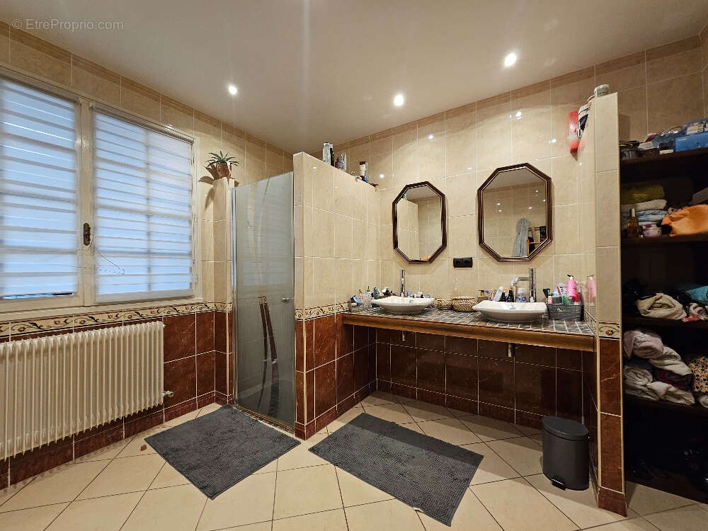 Maison à MOUTHIERS-SUR-BOEME