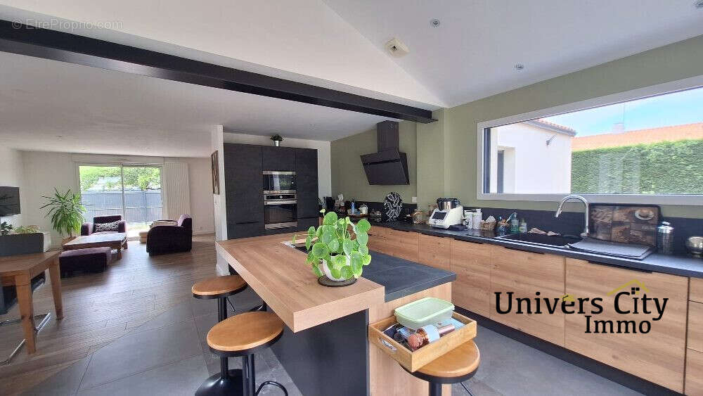 Maison 123 m² à Saint-Sebastien-Sur-Loire  - photo 5