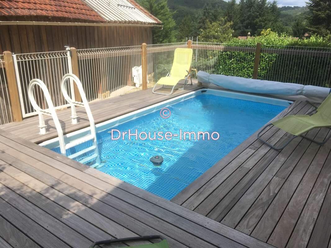 Maison à SAINT-LEON-SUR-VEZERE