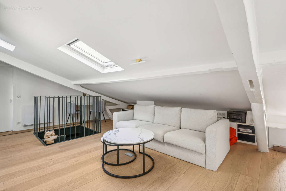 Appartement à PARIS-17E