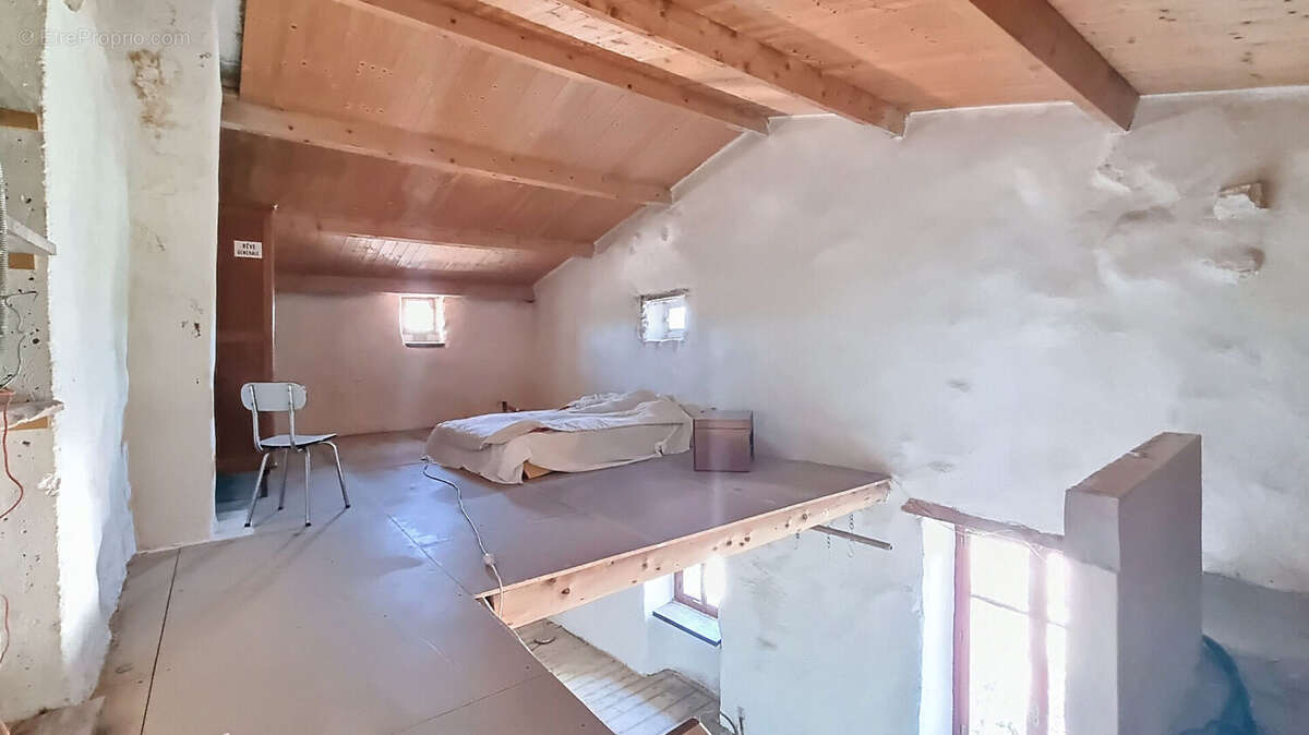 Maison à CHAMPEIX