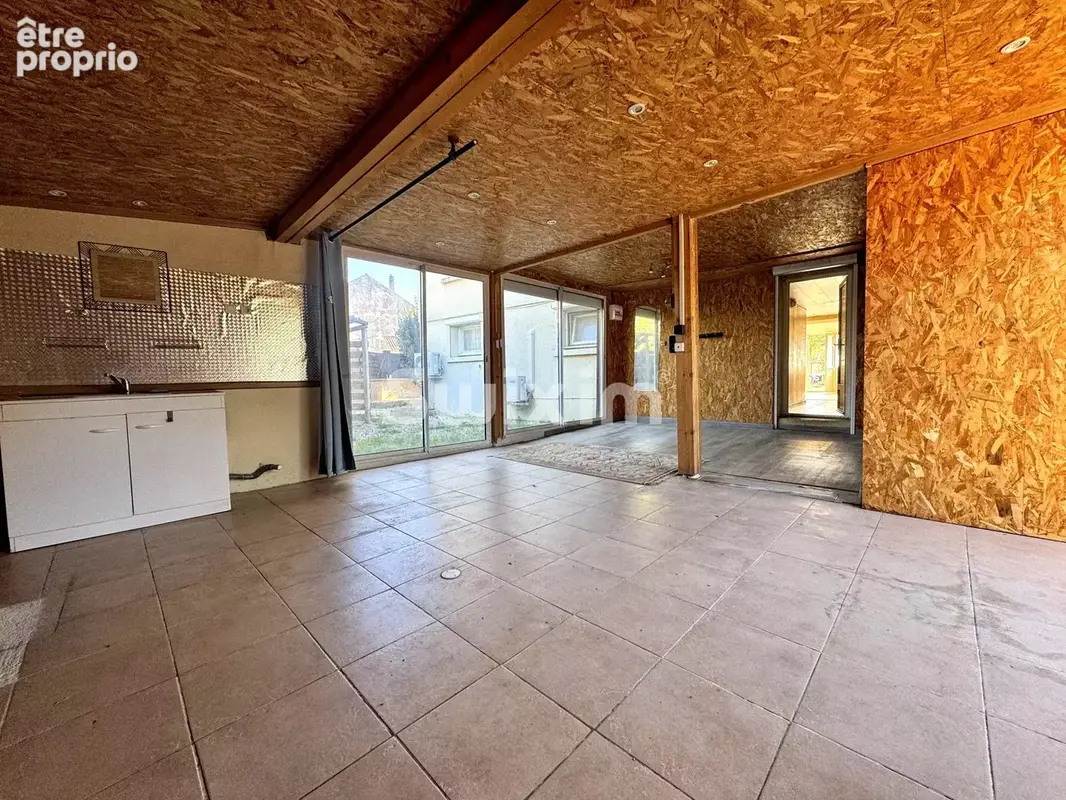 Grande maison familiale de 254 m² à Chaussin - photo 5