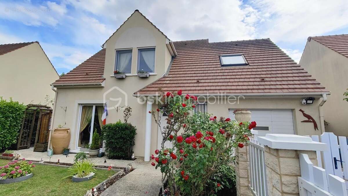 Maison à CHAUCONIN-NEUFMONTIERS