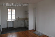 Photo 1 - Appartement à LONGPRE-LES-CORPS-SAINTS