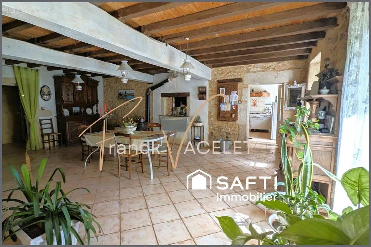 Maison 360 m² à Pondaurat  - photo 3