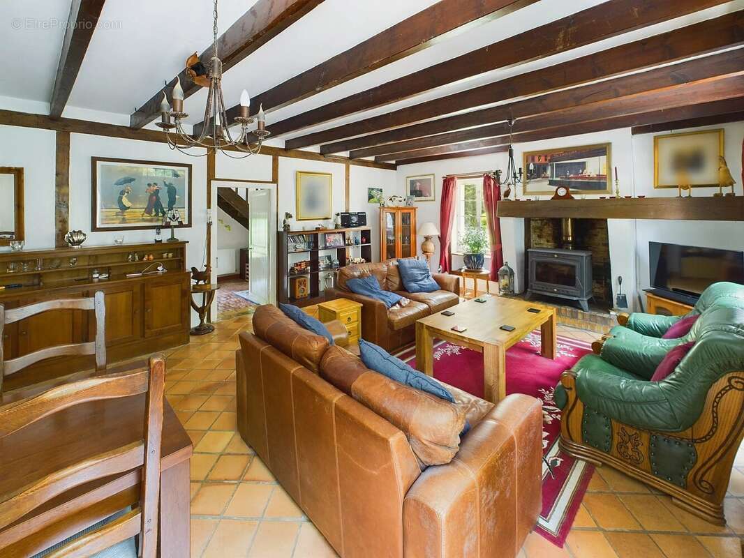 Petite maison en pierre situé dans un hameau - photo 3