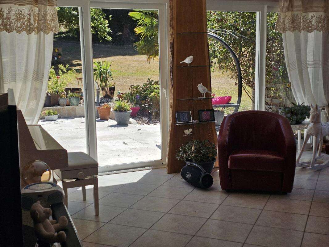 Maison 200 m² à Saint-Germain-De-Pasquier  - photo 10